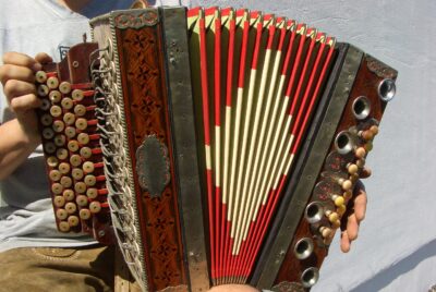 National instrument of Dominica - Accordion