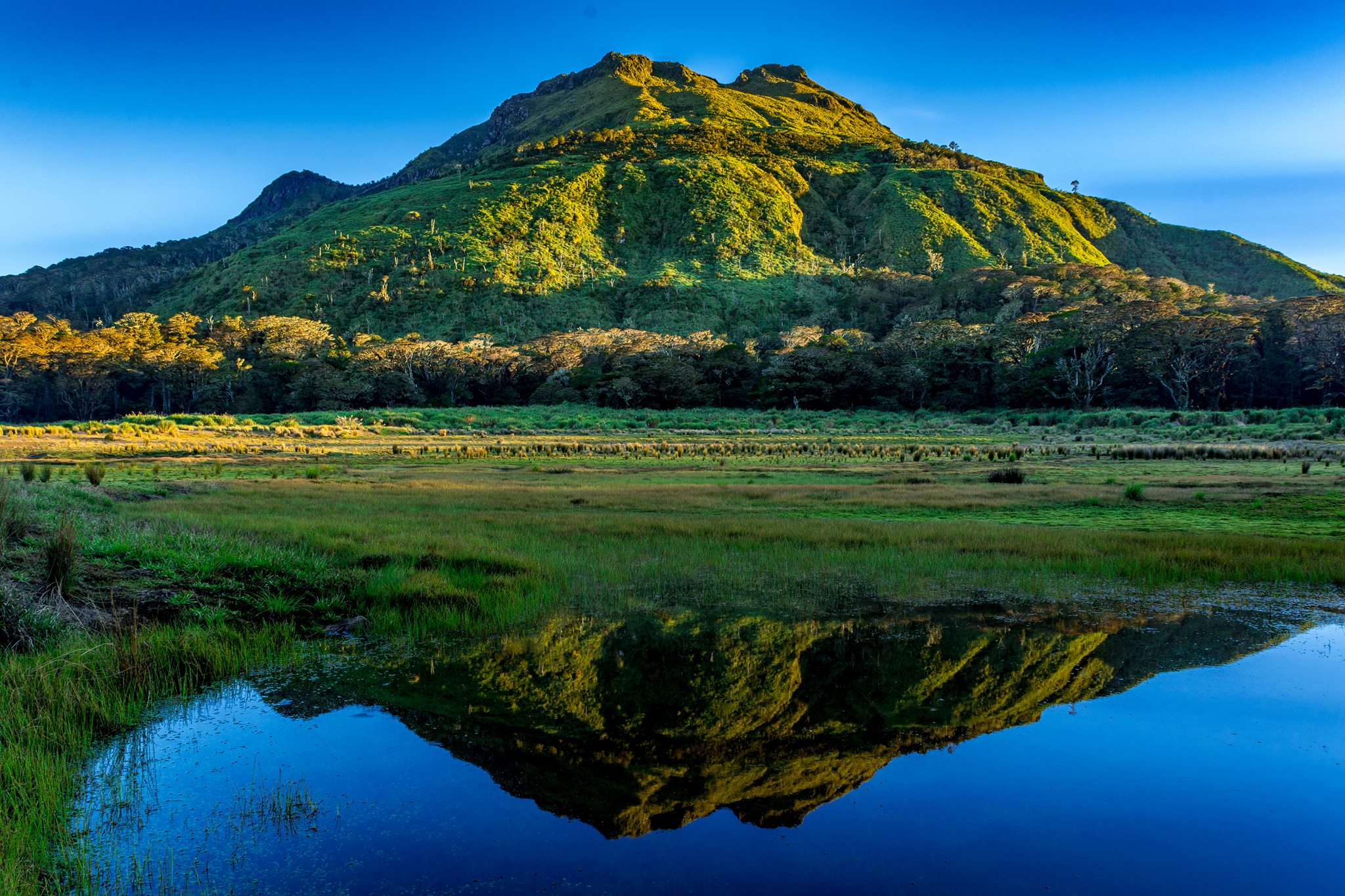 Highest Peak Of Philippines Mount Apo Symbol Hunt