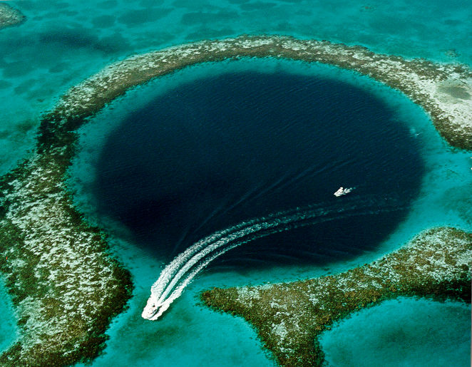 National monument of Belize - The Great Blue Hole