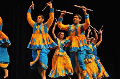 State dance of Gujrat